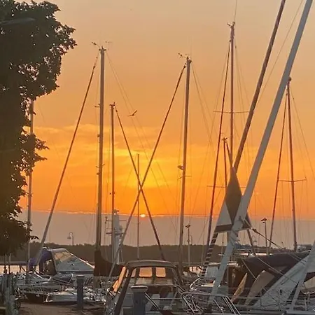 Ferienhaus“ Blaues Wunder“ Am Wasser Mit Grill *